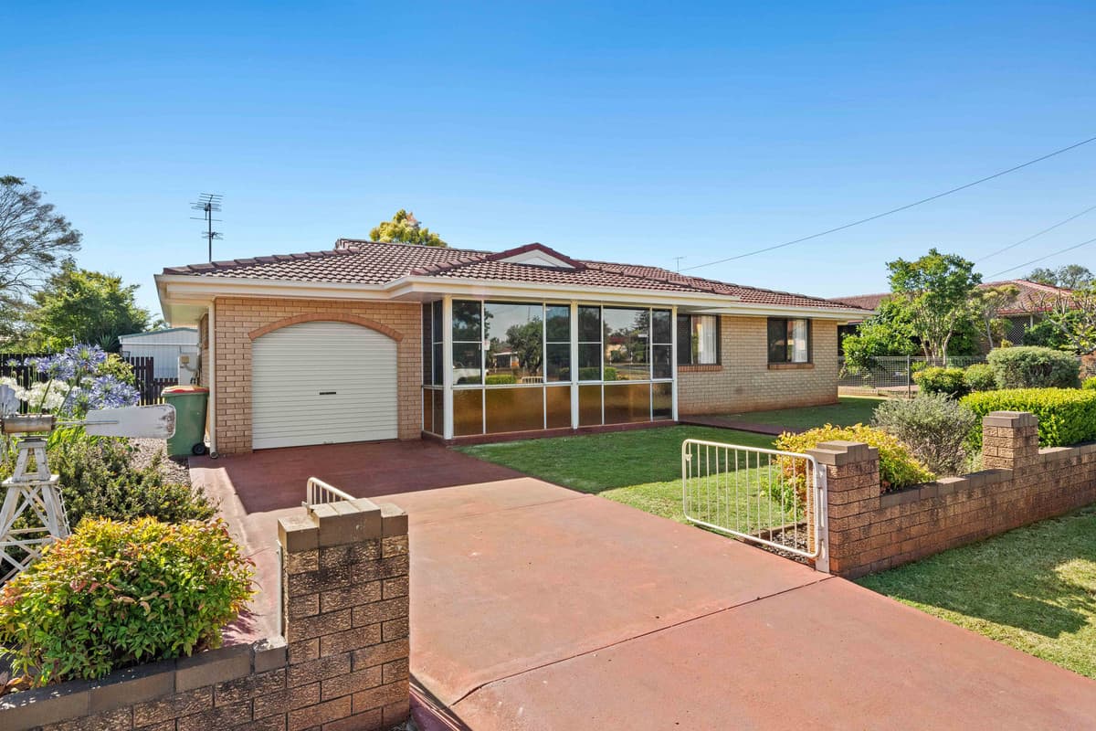 21 Denyer Street, Wilsonton QLD 4350, Wilsonton - Thumbnail 3