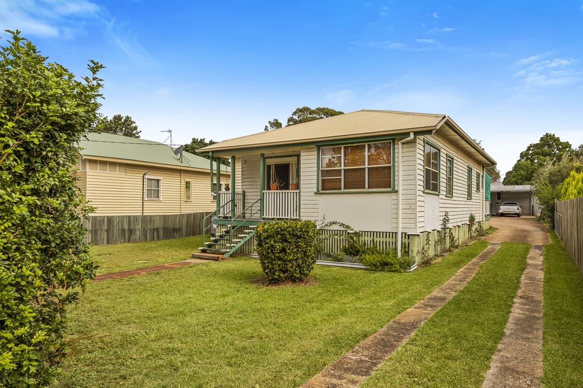 40 Wallace Street, Newtown QLD 4350, Newtown - Thumbnail 2