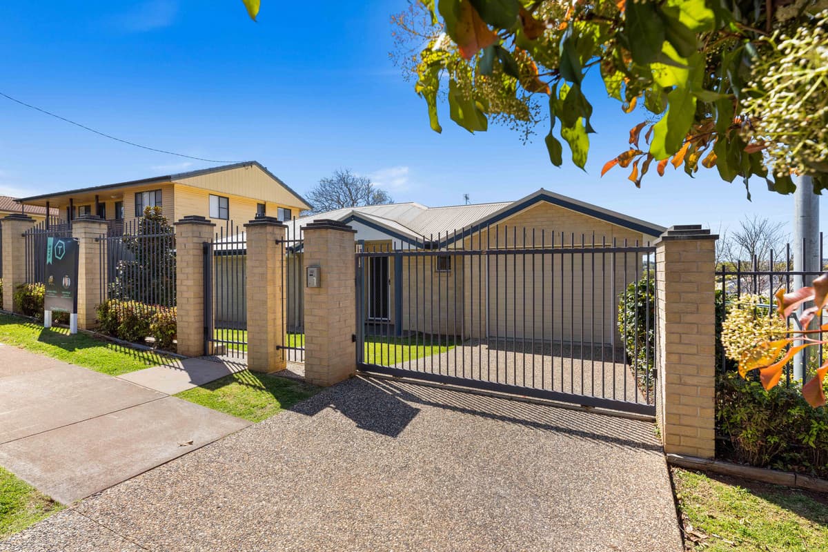 1 / 82 Holberton Street, Rockville QLD 4350, Rockville - Image 1