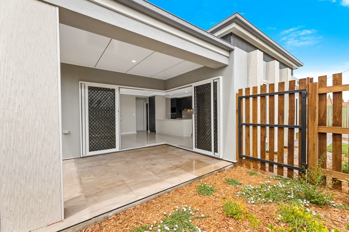1 / 164 Spring Street, Middle Ridge QLD 4350, Middle Ridge - Thumbnail 3