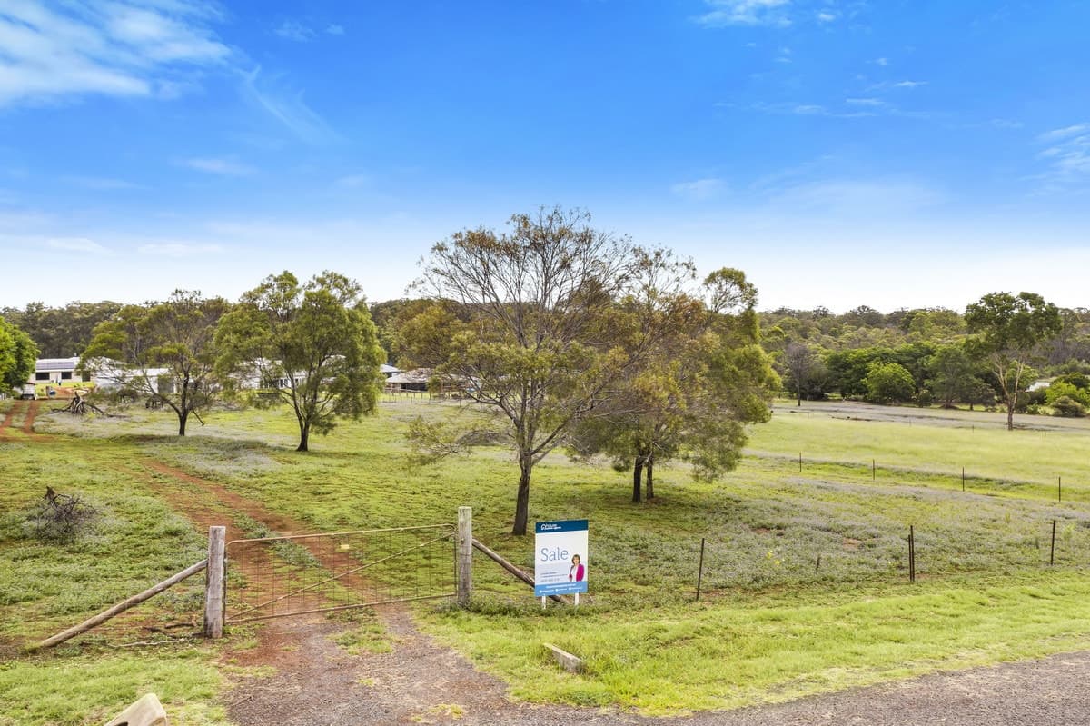3 Tiamo Street, Cabarlah QLD 4352, Cabarlah - Image 1