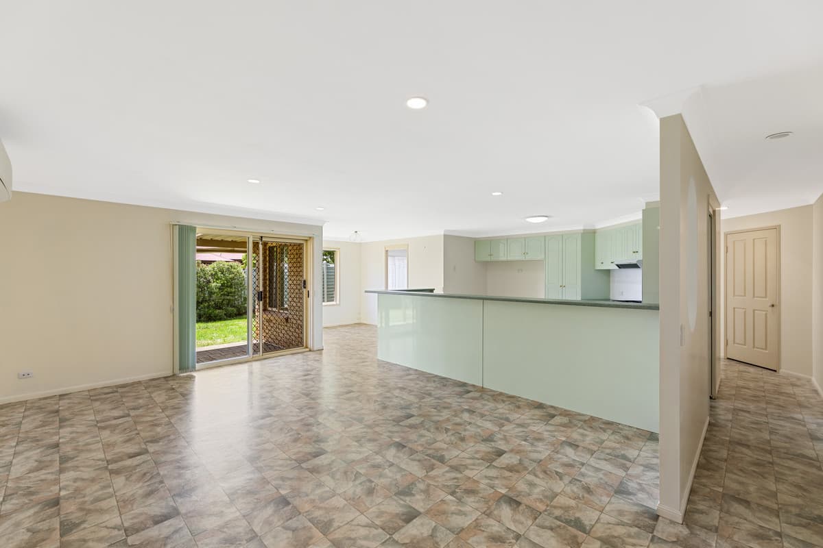 17 Jutsum Street, Middle Ridge QLD 4350, Middle Ridge - Thumbnail 7