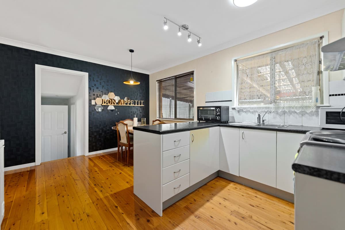 22 Quelch Street, Rockville QLD 4350, Rockville - Thumbnail 4