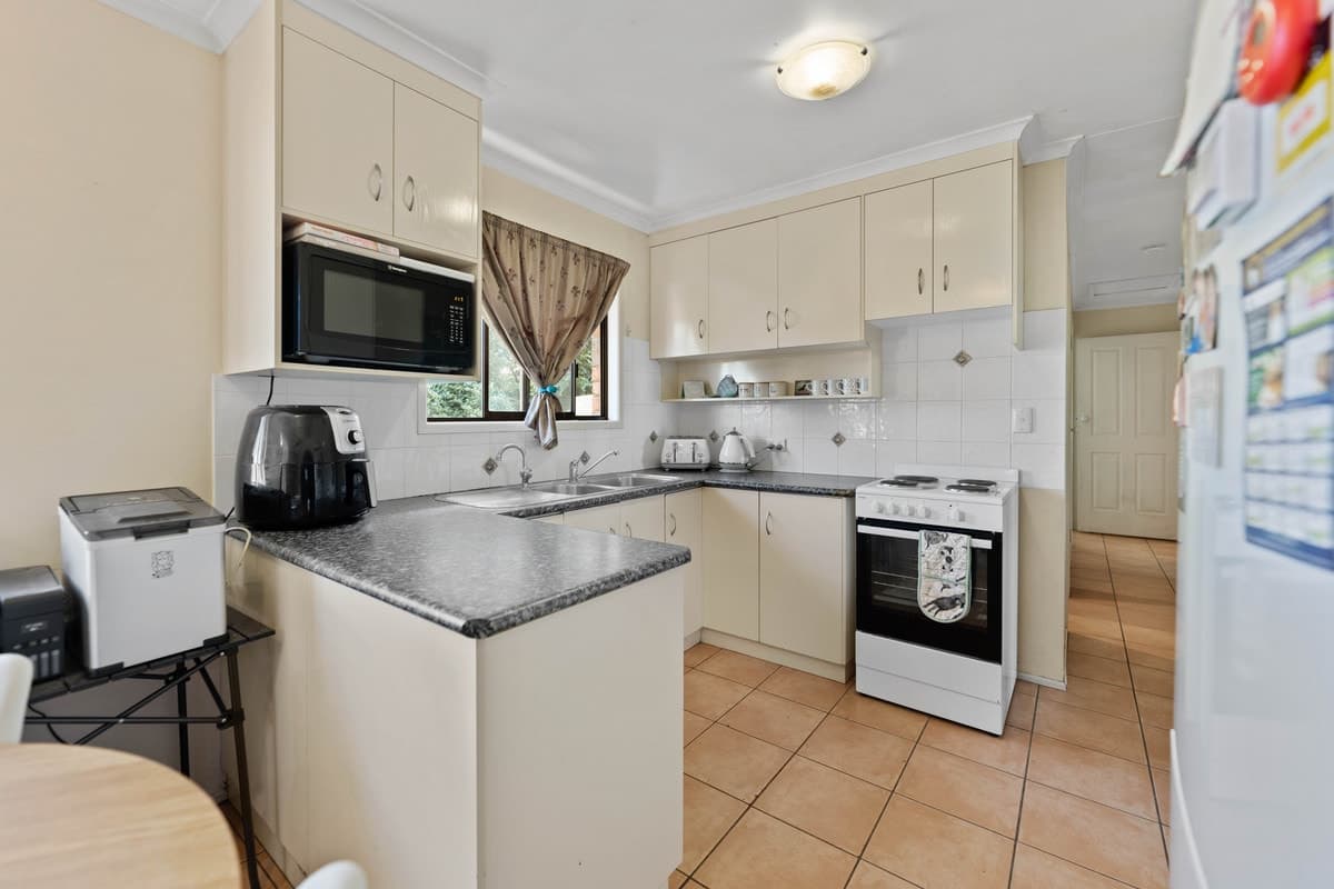 371 Greenwattle Street, Wilsonton QLD 4350, Wilsonton - Thumbnail 2