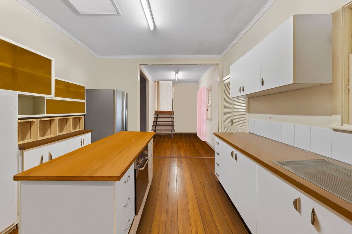 2 Macquarie Street, Centenary Heights QLD 4350, Centenary Heights - Thumbnail 2
