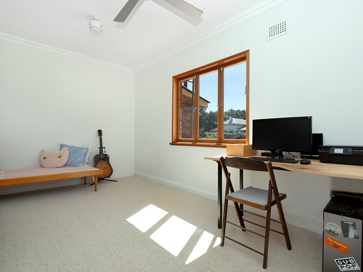 15 Henderson Street, Newtown QLD 4350, Newtown - Thumbnail 8