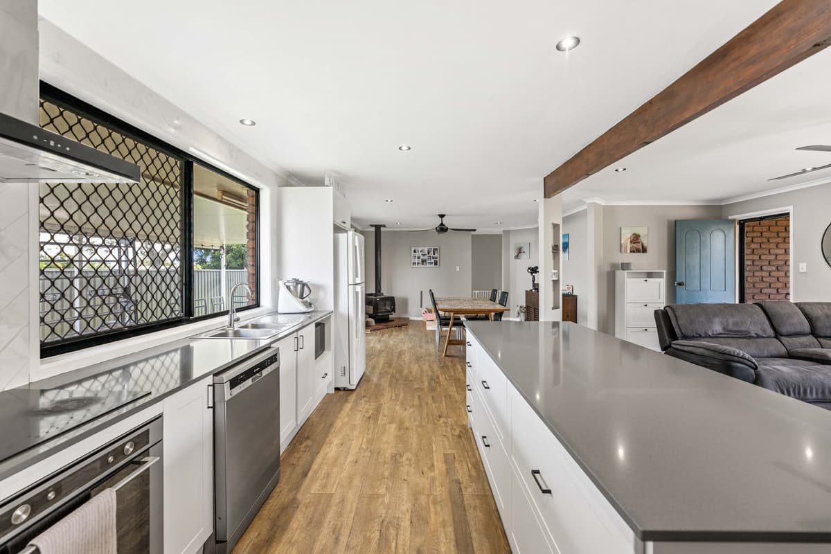 5 Tea Tree Court, Newtown QLD 4350, Newtown - Thumbnail 2