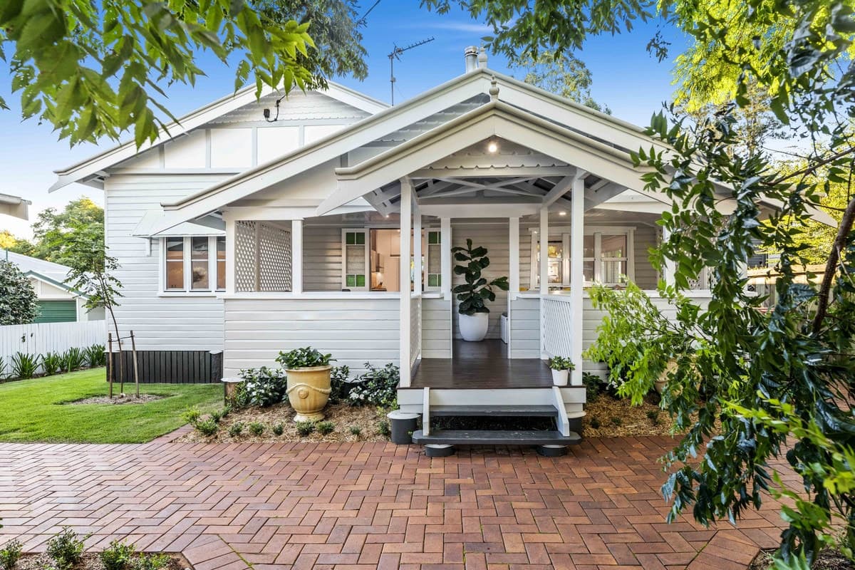 17 Trevethan Street, Mount Lofty QLD 4350, Mount Lofty - Image 1