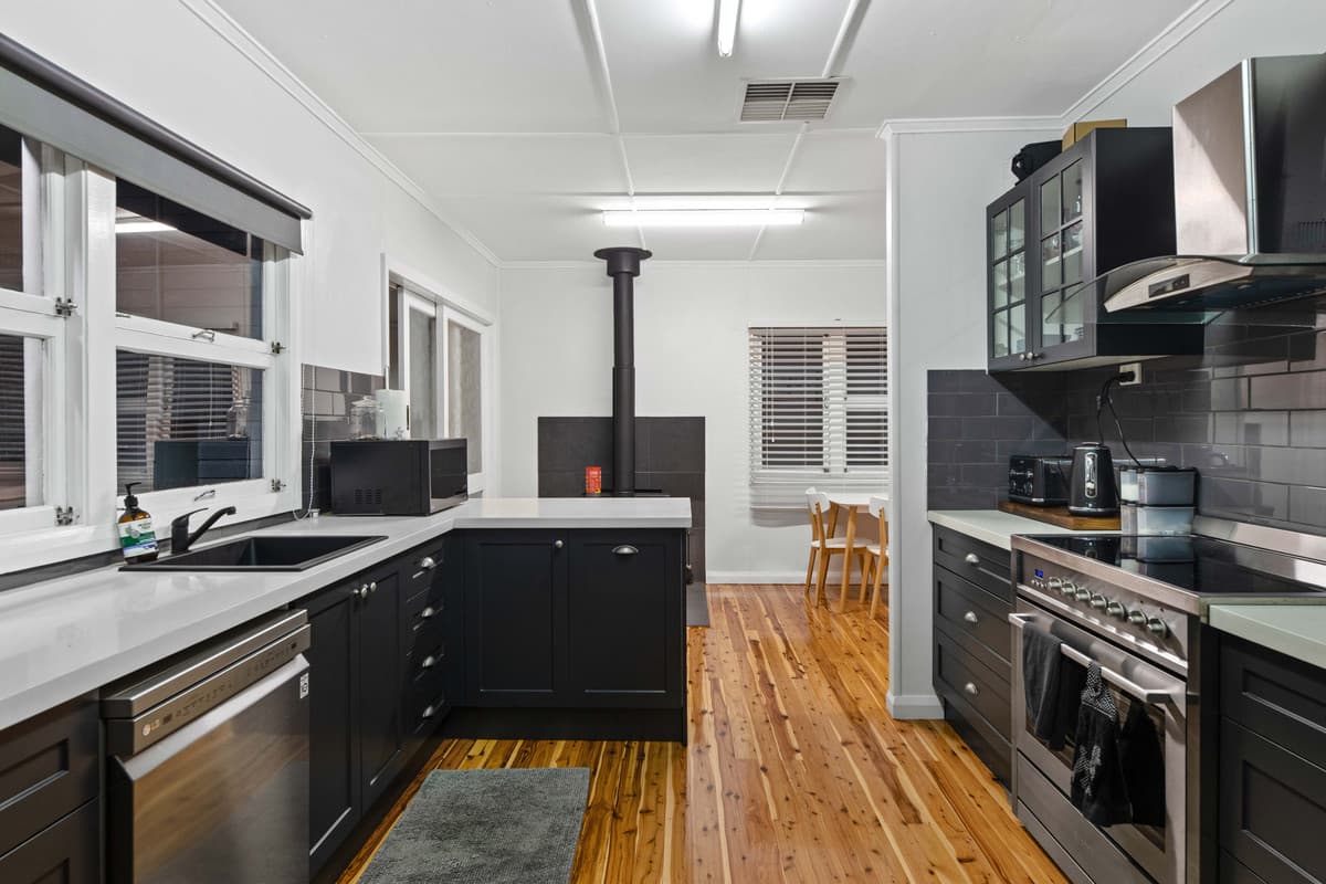 19 Stehn Street, Harristown QLD 4350, Harristown - Thumbnail 8