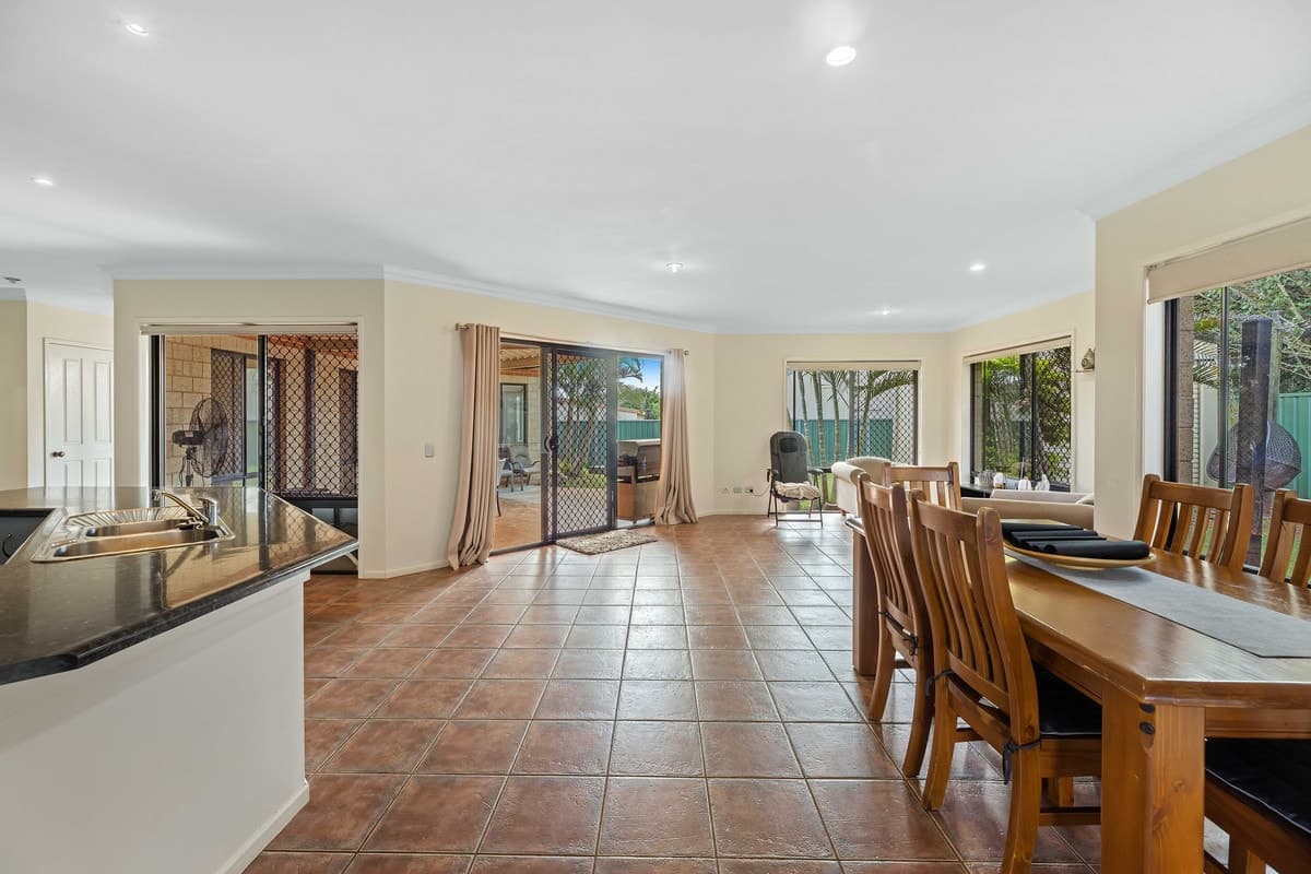 26 Weis Crescent, Middle Ridge QLD 4350, Middle Ridge - Thumbnail 2