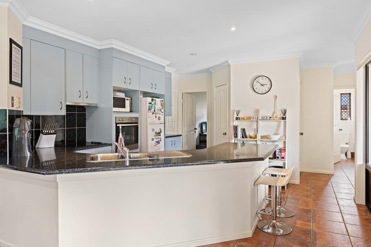 26 Weis Crescent, Middle Ridge QLD 4350, Middle Ridge - Thumbnail 4