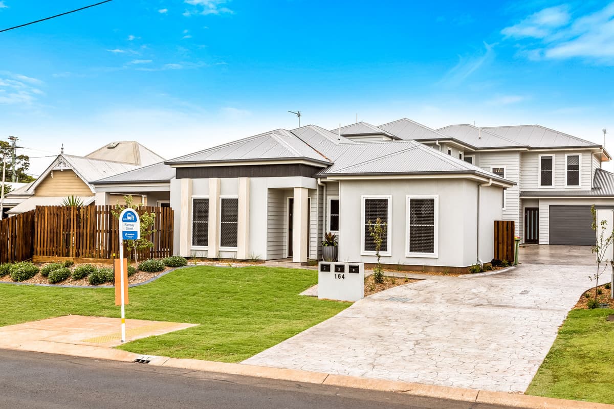 2 / 164 Spring Street, Middle Ridge QLD 4350, Middle Ridge - Thumbnail 2