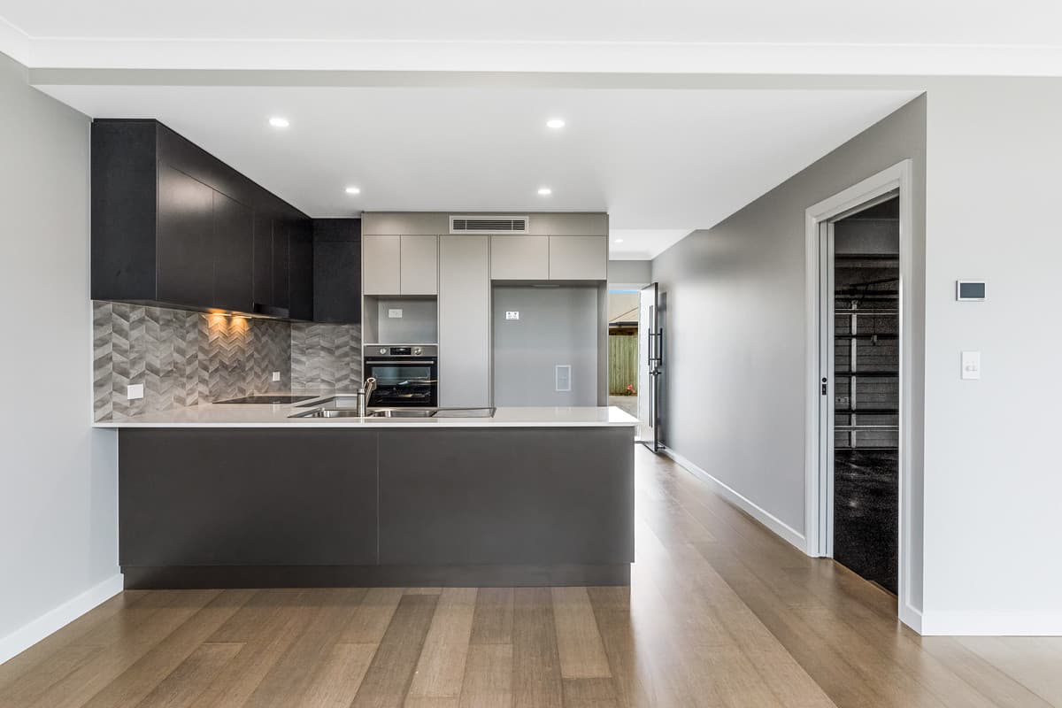 2 / 164 Spring Street, Middle Ridge QLD 4350, Middle Ridge - Thumbnail 4