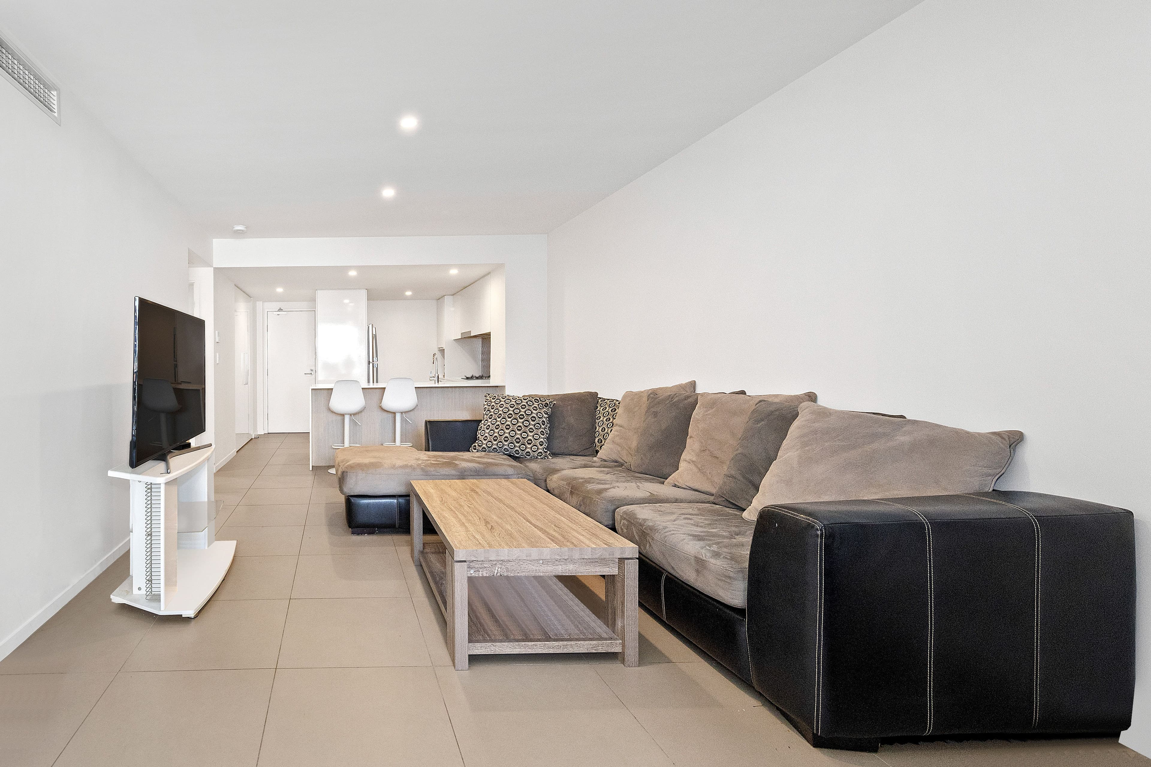 13 Forsyth Street, Greenmount - Thumbnail 2