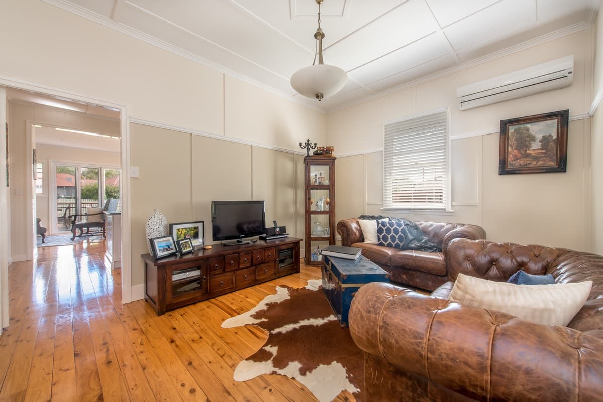 19 Henderson Street, Newtown QLD 4350, Newtown - Thumbnail 5
