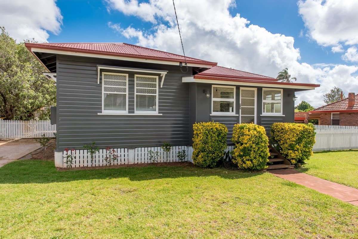 19 Henderson Street, Newtown QLD 4350, Newtown - Thumbnail 7