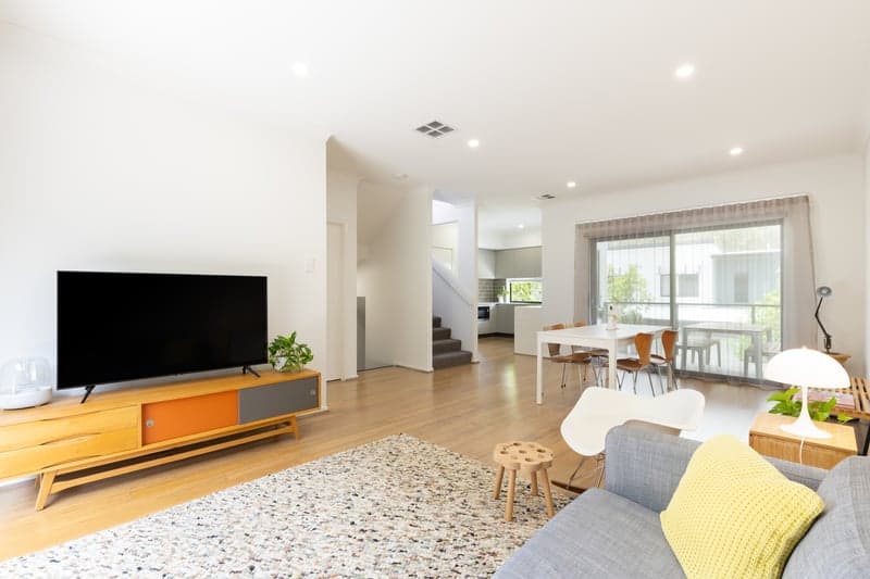 21/21 Kersley Road, Kenmore - Thumbnail 2