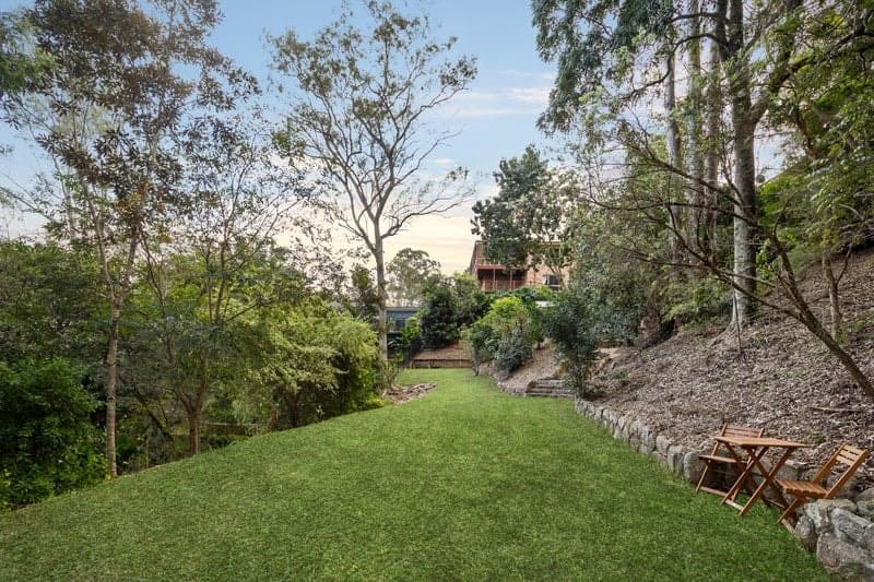 54 Sunset Road, Kenmore - Thumbnail 2
