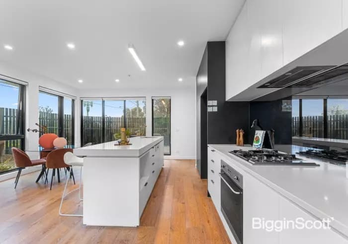 1 Henry Street, Doncaster, VIC, Doncaster - Thumbnail 6