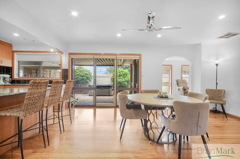 12 Honour Avenue, Wyndham Vale - Thumbnail 4