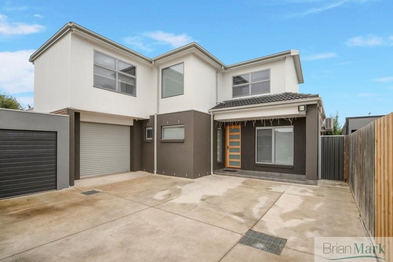 2/54 Kookaburra Avenue, Werribee - Image 1