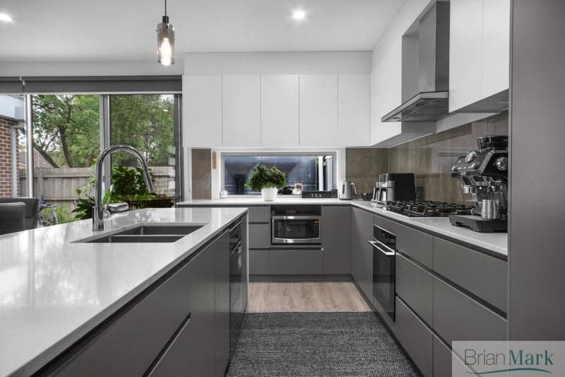 2/54 Kookaburra Avenue, Werribee - Thumbnail 6