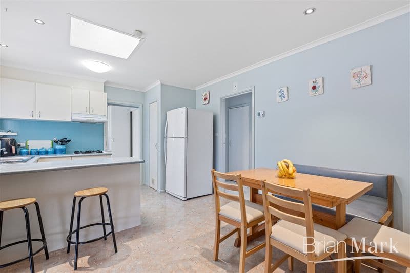 2/136 Coogee Bay Road, Hoppers Crossing - Thumbnail 6