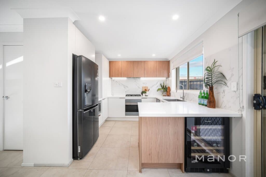 51/129 Surf Parade, Broadbeach, QLD, 4218, Wyndham Vale - Thumbnail 5