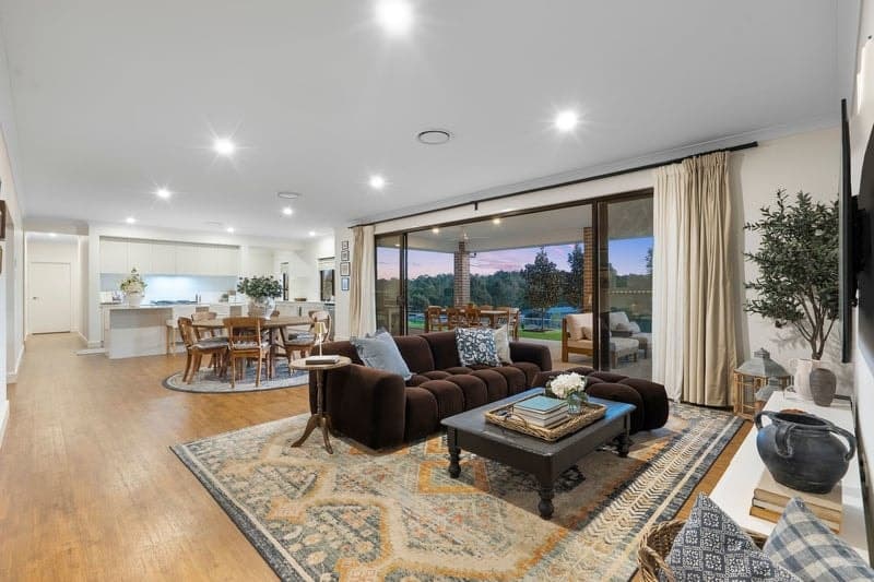 1/3 Maureen Street, Mount Waverley, VIC, Caboolture - Thumbnail 2