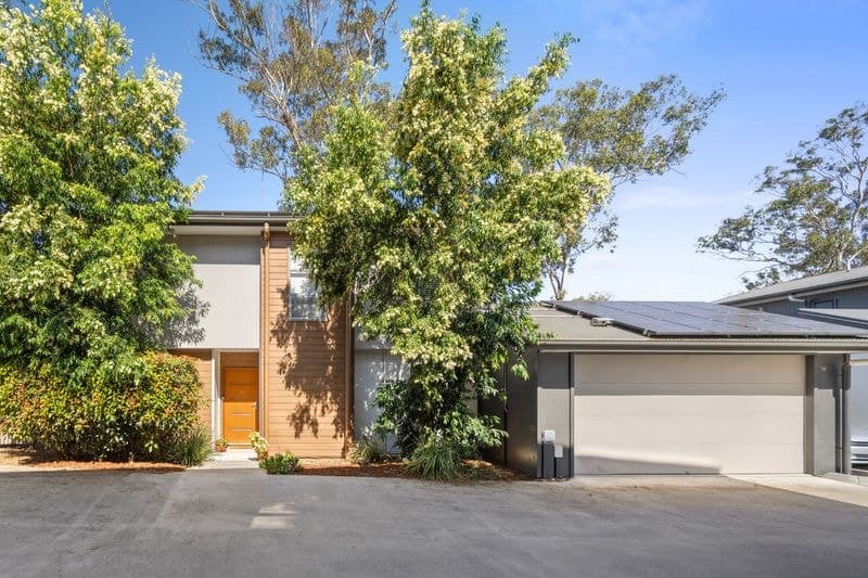 14/15 Kersley Road, Kenmore - Image 1