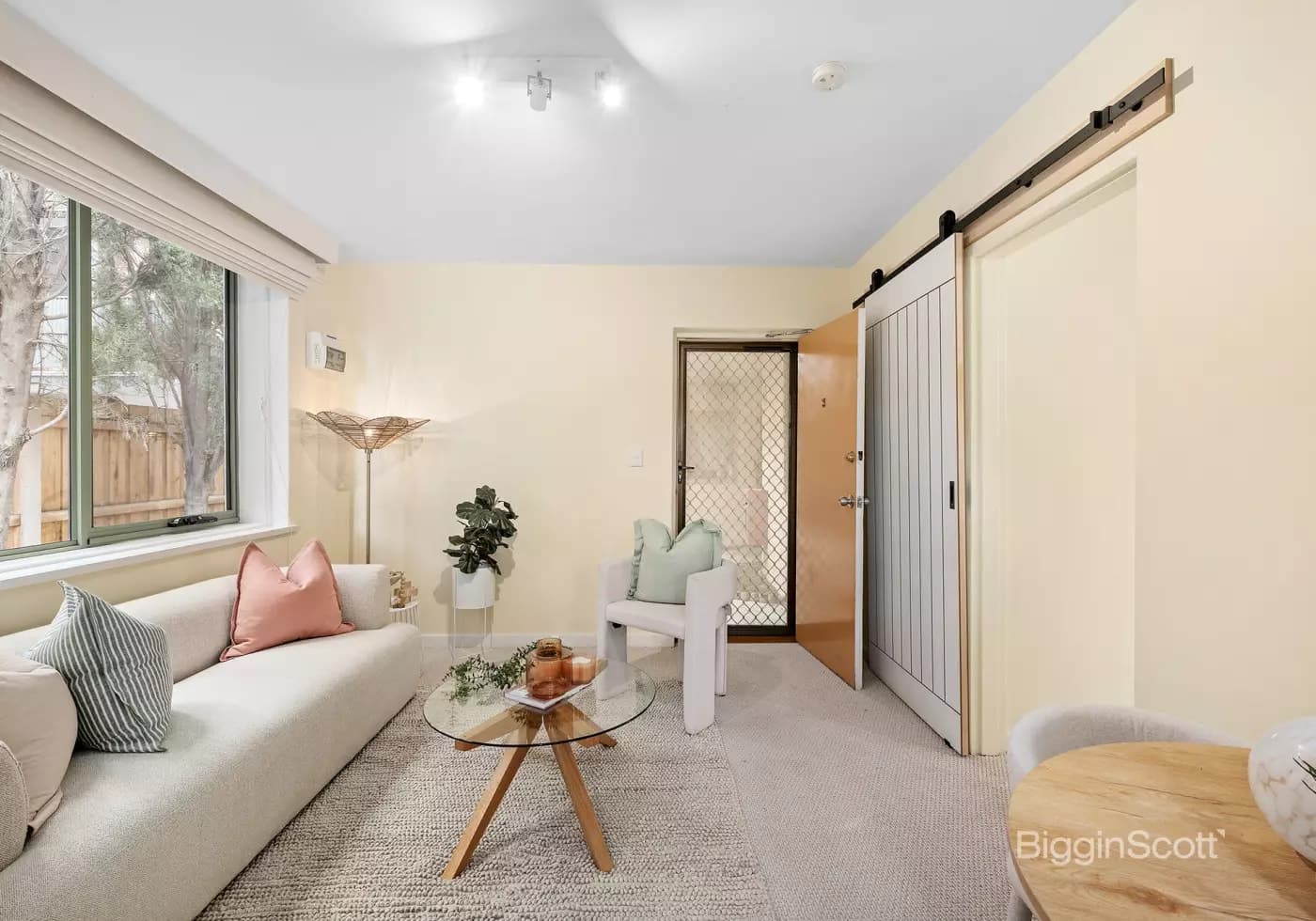 3/10 Davis Street, Richmond, VIC, Richmond - Thumbnail 2