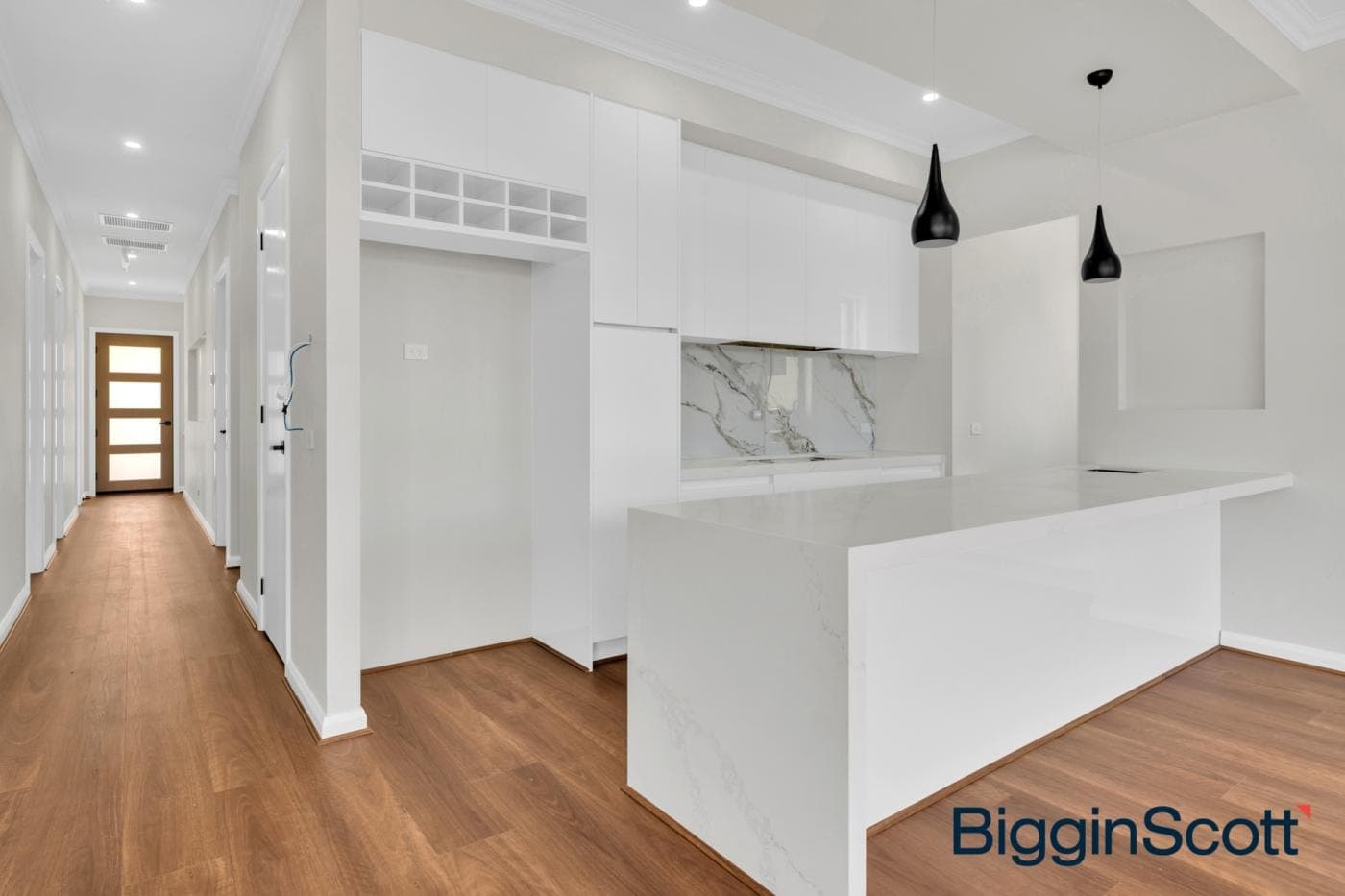 8/314 Clovelly Road, Werribee - Image 1