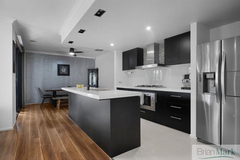 119 Kinglake Drive, Manor Lakes - Thumbnail 4
