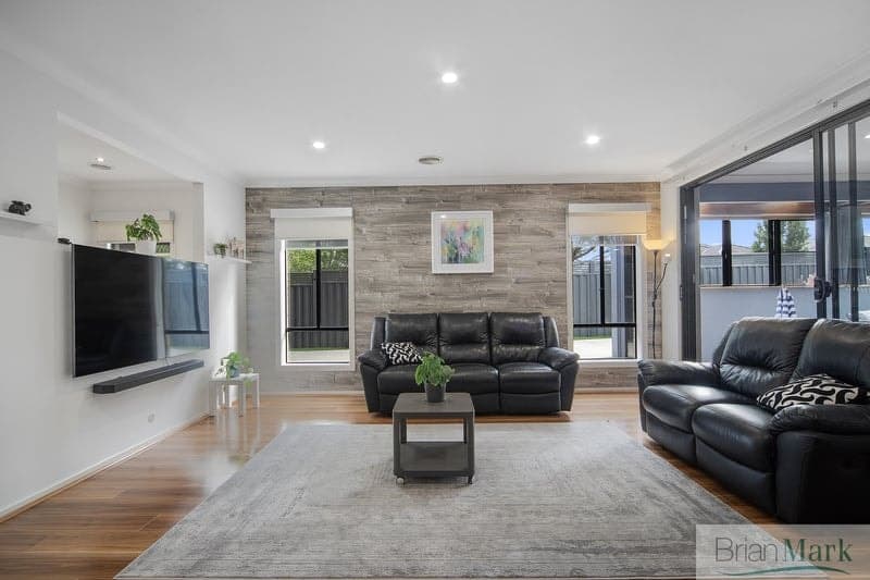 119 Kinglake Drive, Manor Lakes - Thumbnail 8