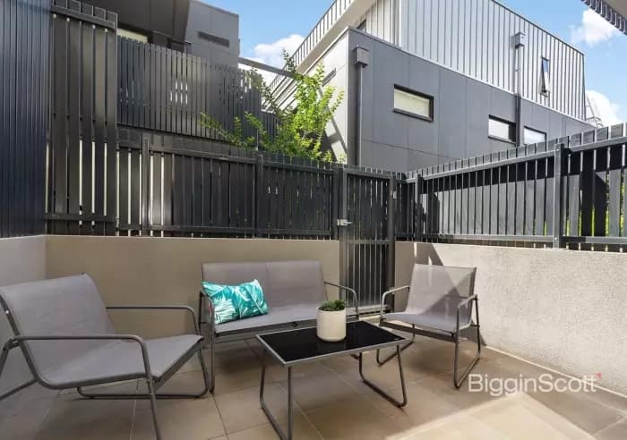 15/15 Kersley Road, Kenmore - Thumbnail 5