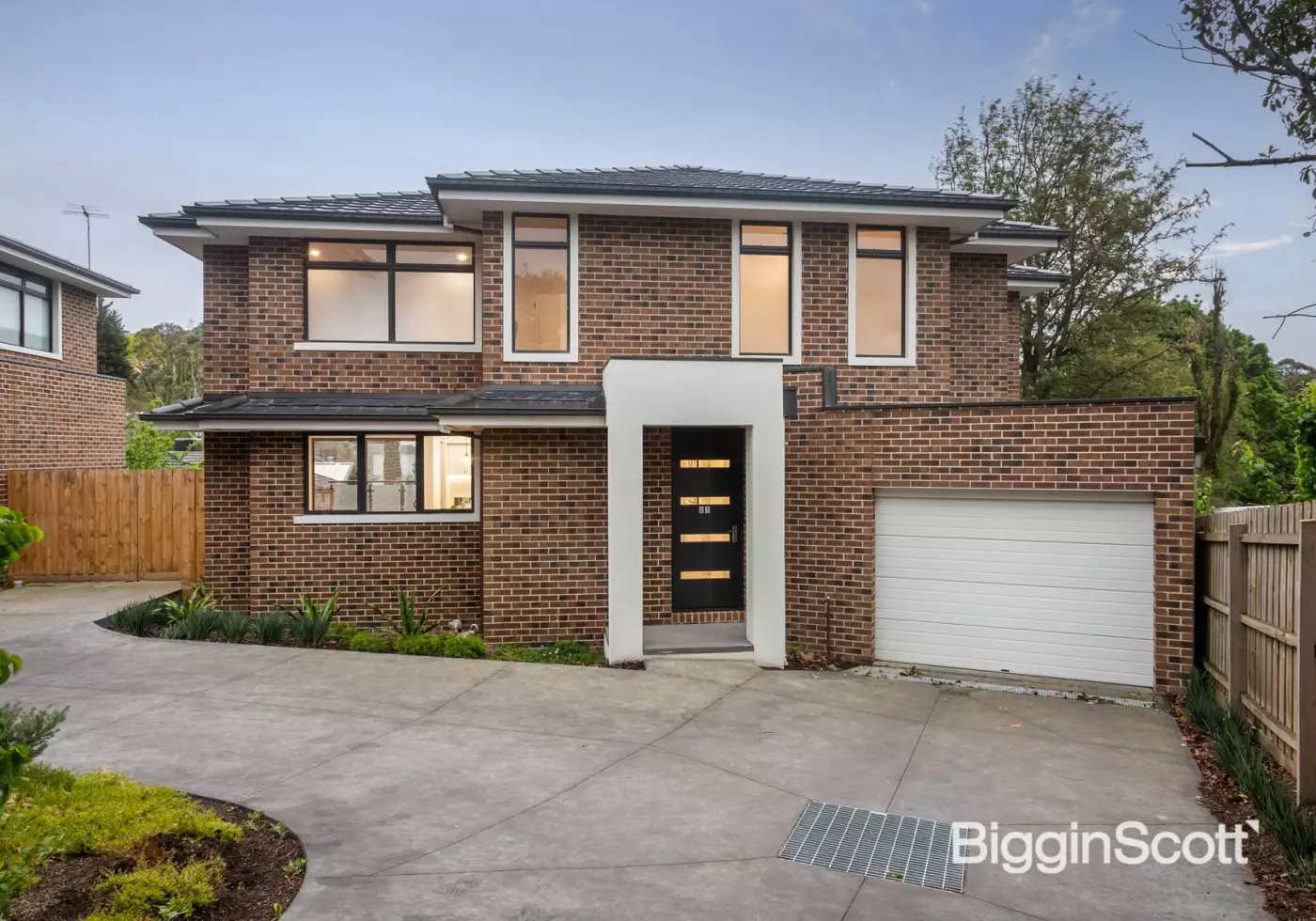3/5 Carmen Close, Doncaster East, VIC, Doncaster East - Thumbnail 2