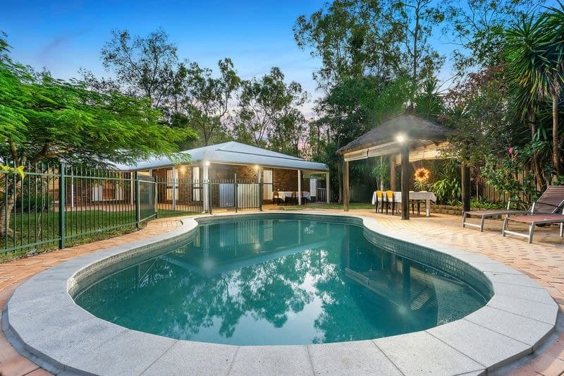 2/33 Alfreda Street, Karana Downs - Thumbnail 2