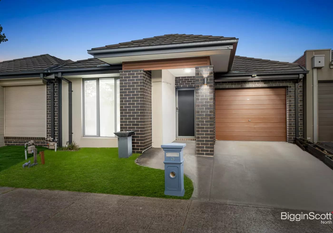 7 Thornton St, Emerald QLD 4720, Emerald - Thumbnail 2