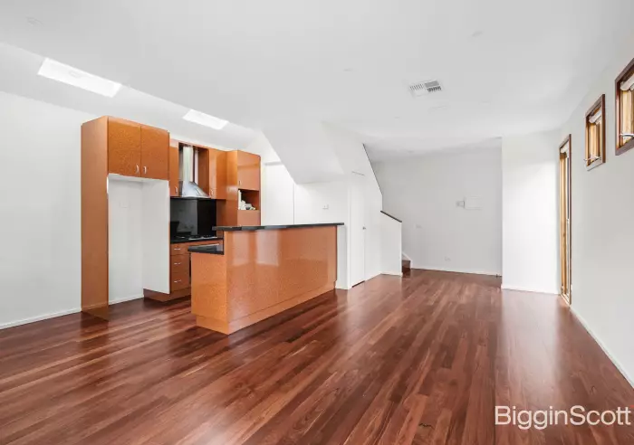 2A Gordon Street, Newport, VIC, Newport - Thumbnail 3