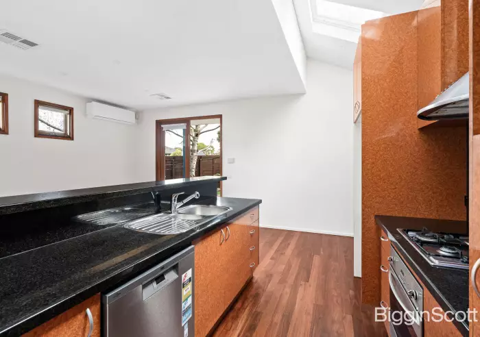 2A Gordon Street, Newport, VIC, Newport - Thumbnail 5