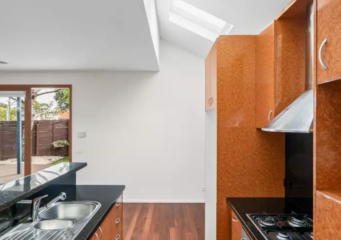 2A Gordon Street, Newport, VIC, Newport - Thumbnail 6