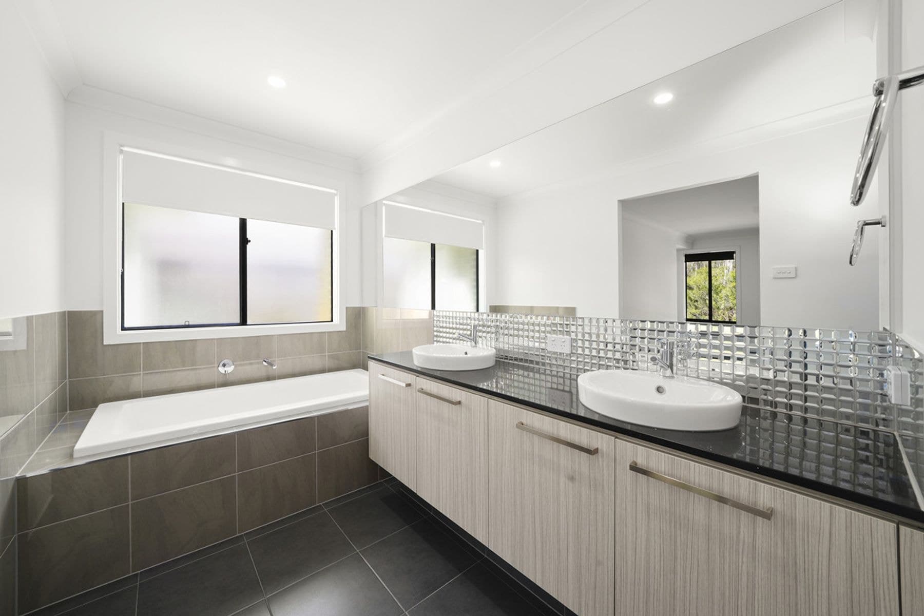 258 Crestwood Drive, Port Macquarie NSW 2444, Port Macquarie - Thumbnail 5