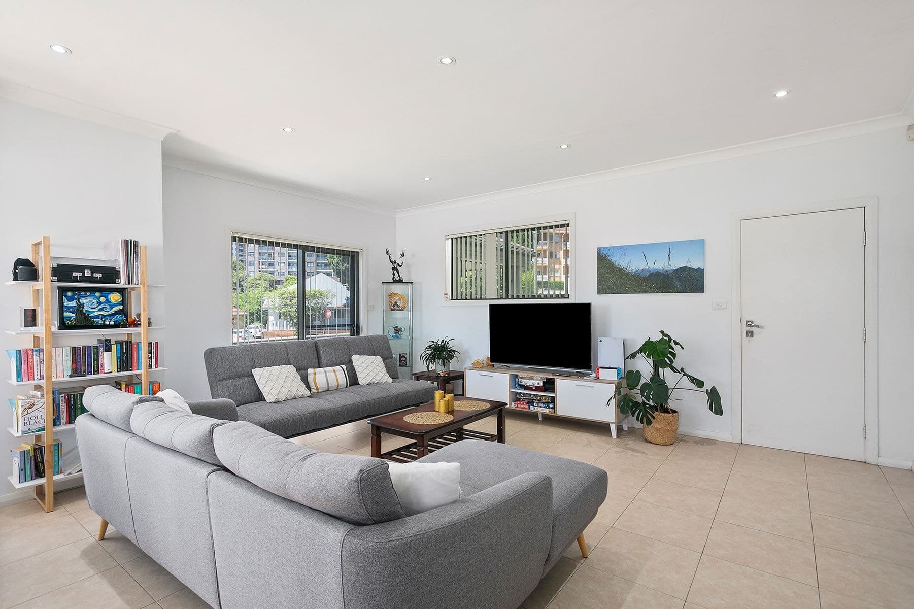 1/38 Robinson Street, Wollongong NSW 2500, Wollongong - Image 1