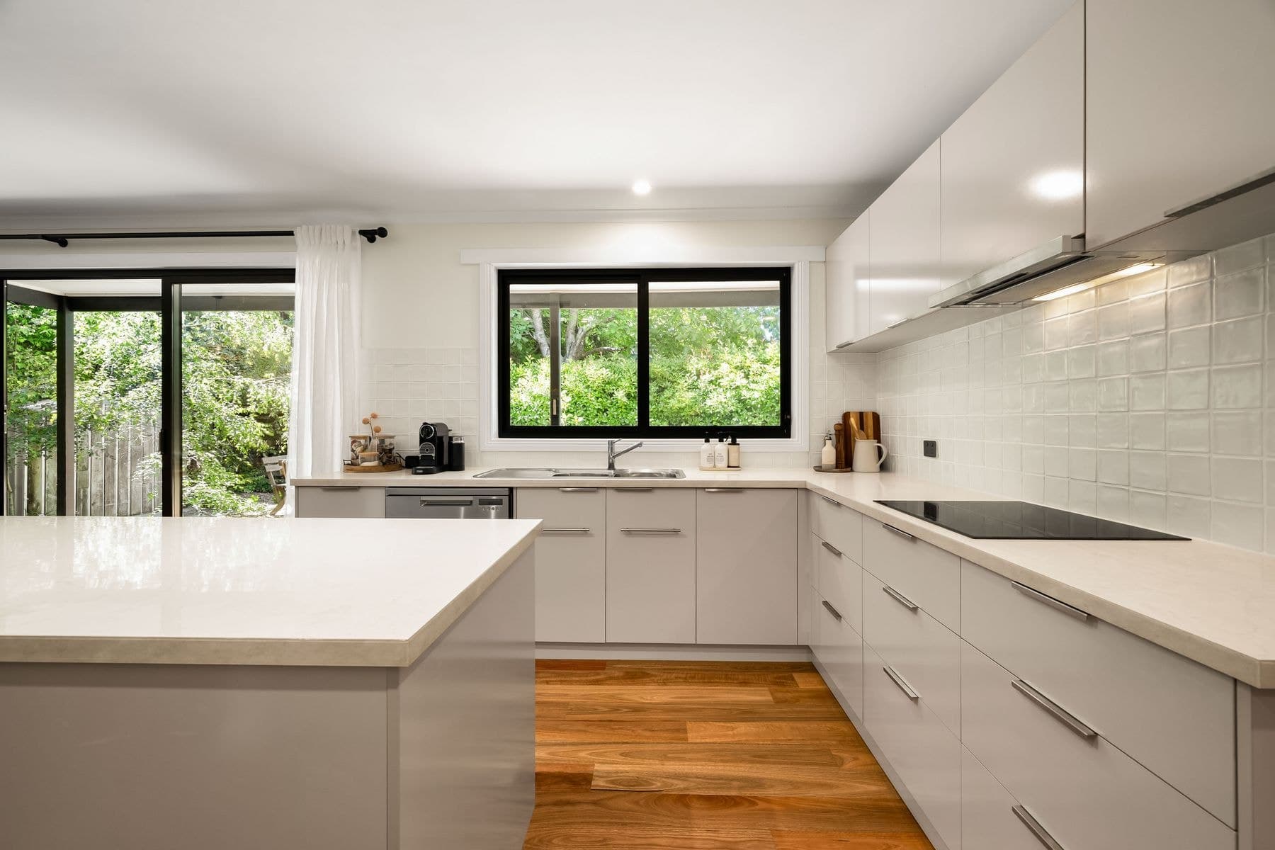 2 Showers Avenue, Bright VIC 3741, Bright - Thumbnail 4