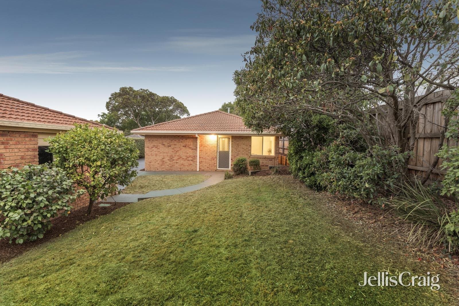 31 Silver Wattle Street, Yallambie, Yallambie - Thumbnail 3