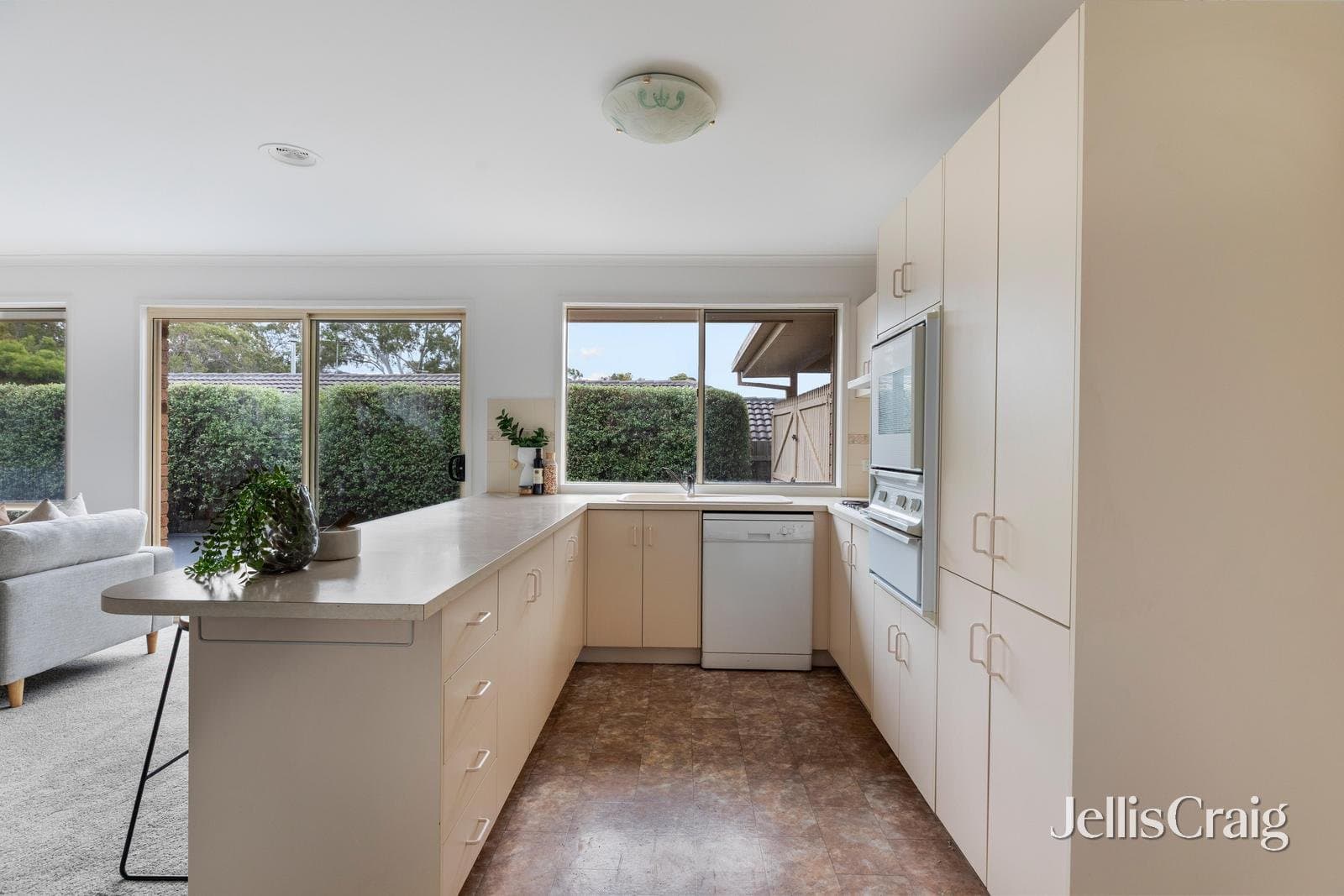 31 Silver Wattle Street, Yallambie, Yallambie - Thumbnail 8