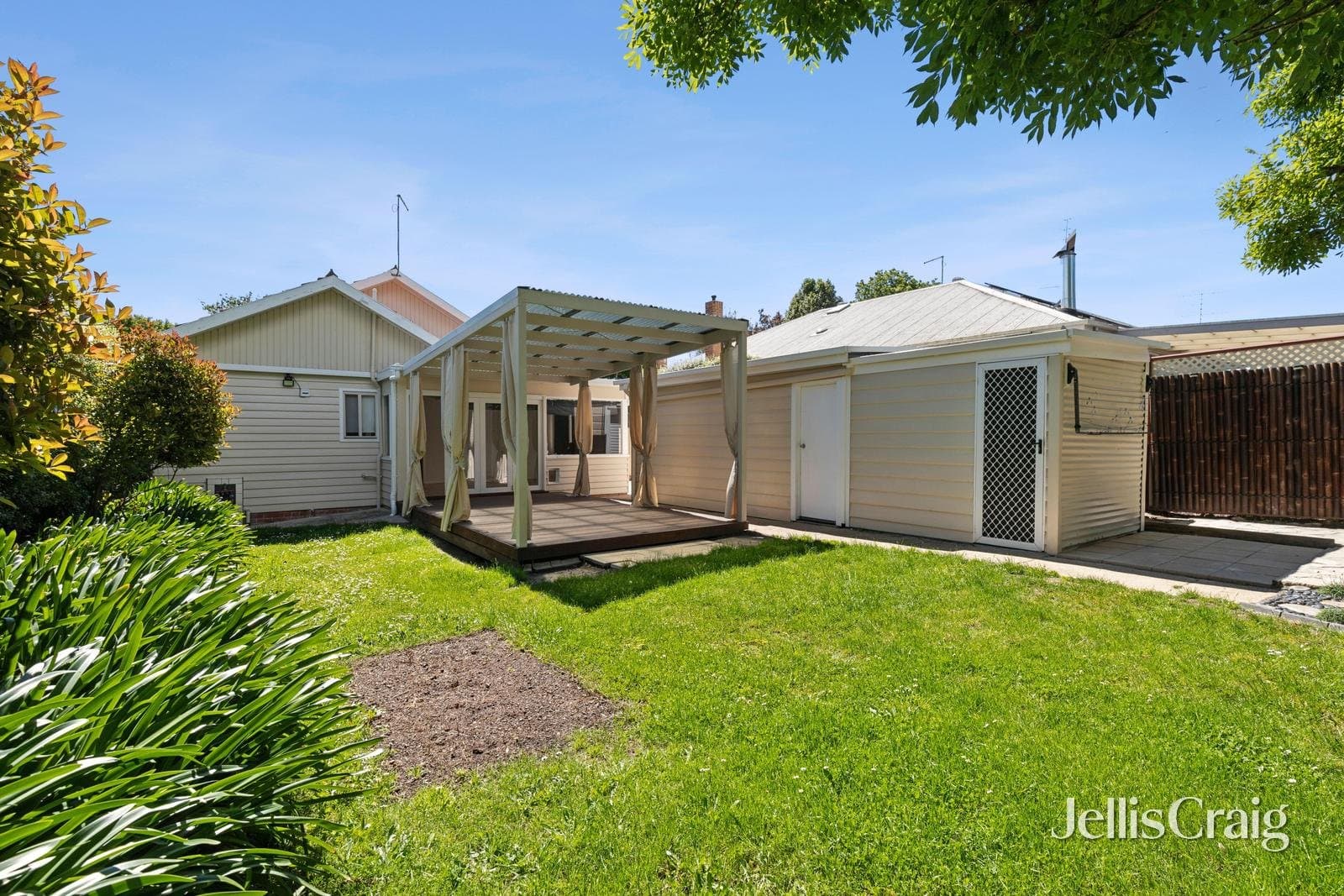 1112 Armstrong Street North, Ballarat North, Ballarat North - Thumbnail 7