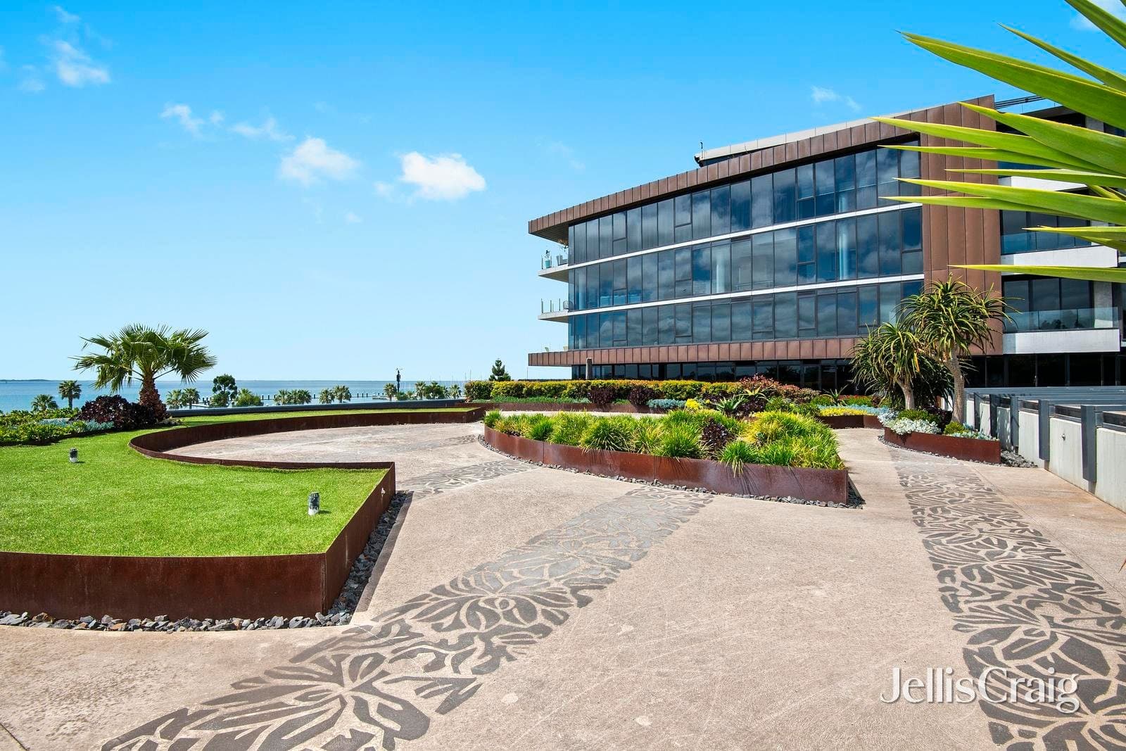 303/6-8 Eastern Beach Road, Geelong, Geelong - Thumbnail 2