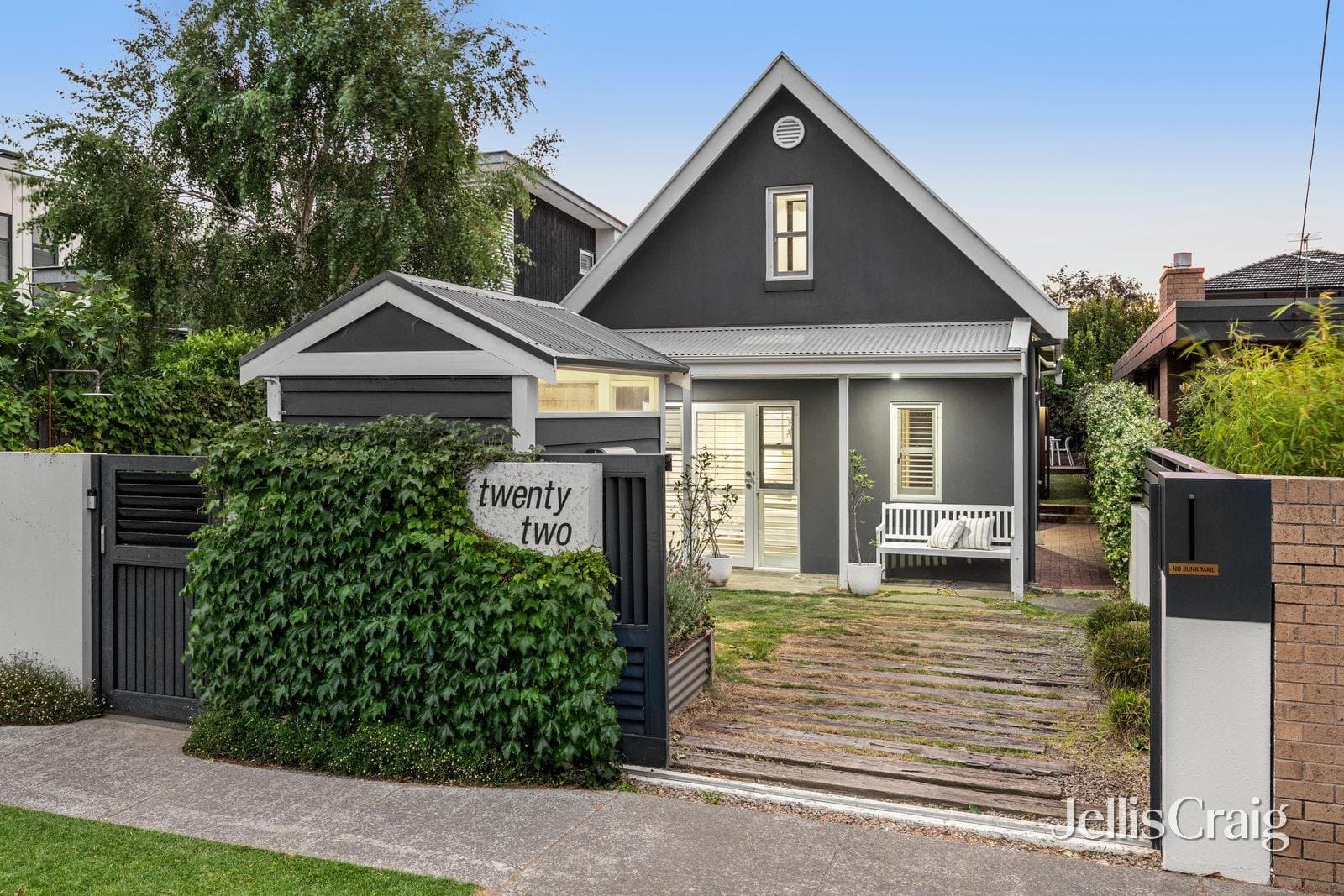 22 Cowper Street, Sandringham, Sandringham - Thumbnail 2