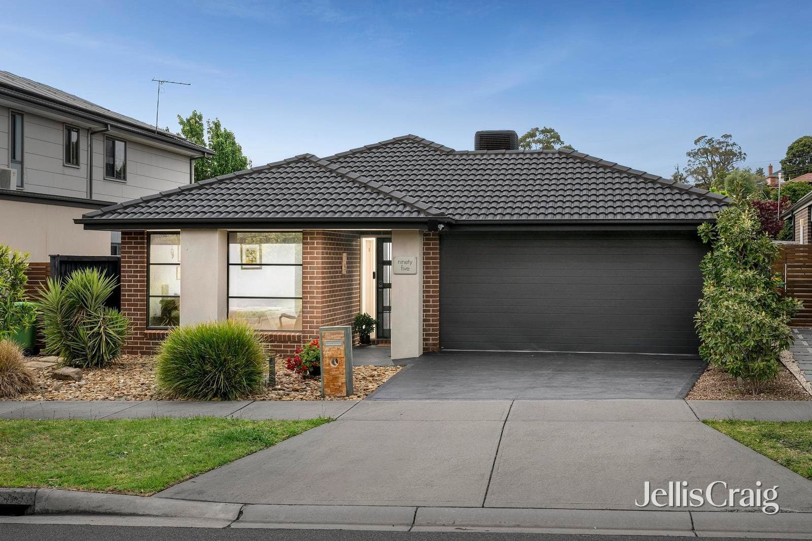 95 Botanica Drive, Chirnside Park, Chirnside Park - Thumbnail 2